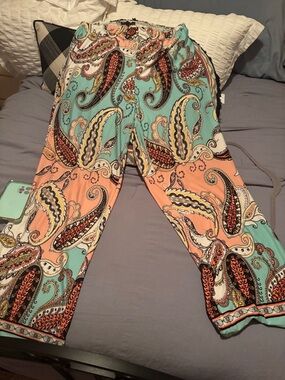 Melissa Paige xl wide leg pattern pants